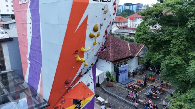 Eiger Climbing Center Jadi Ruang Bagi Atlet Junior Panjat Tebing Kelas Dunia