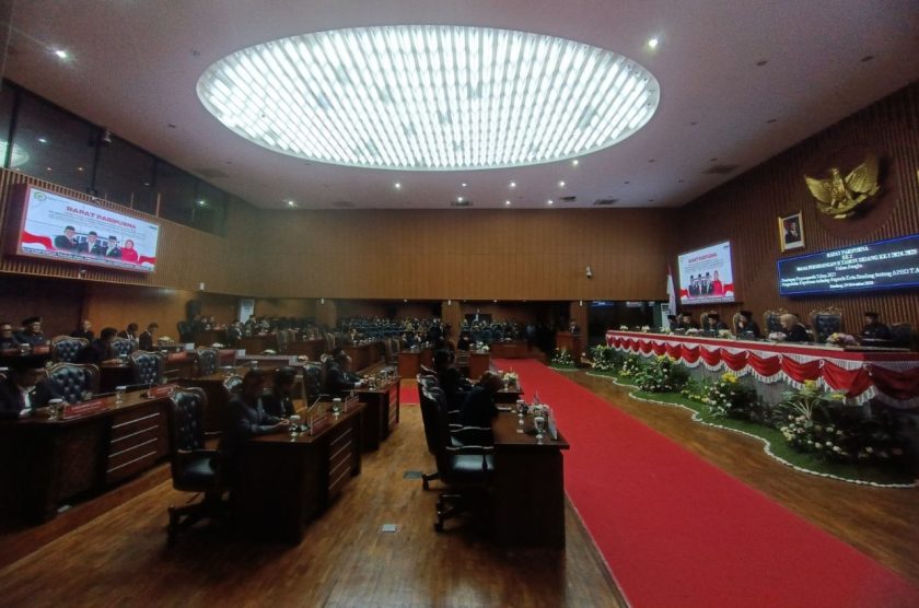 DPRD Kota Bandung Tetapkan APBD 2025