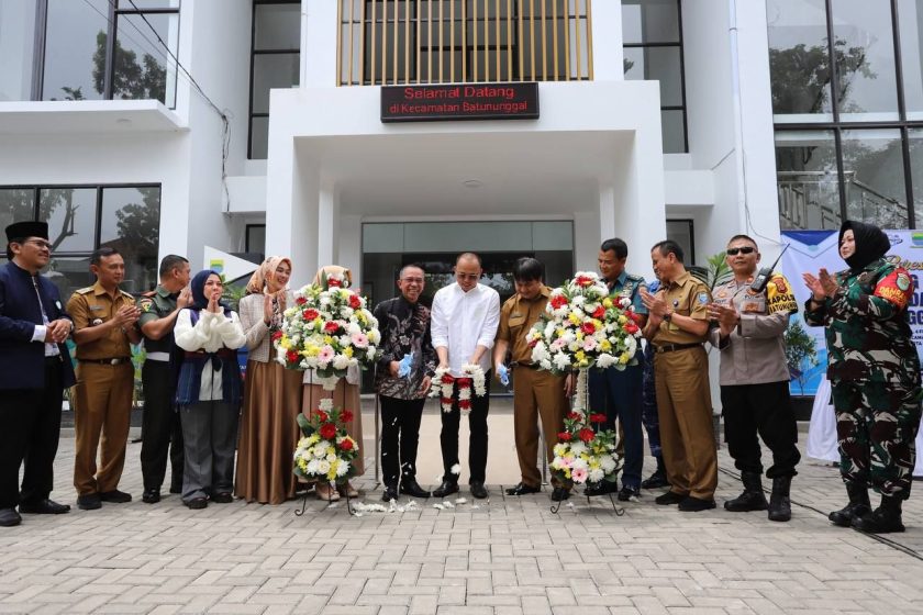 Ketua DPRD Kota Bandung Harapkan Pelayanan di Tingkat Kewilayahan Semakin Meningkat