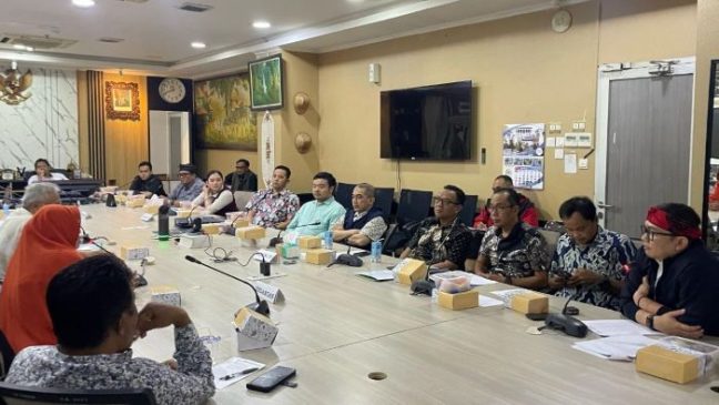 Komisi IV DPRD Kota Bandung Minta Disdik Kawal Penciptaan Solusi Bagi SDN Guruminda dan Warga Sekitar