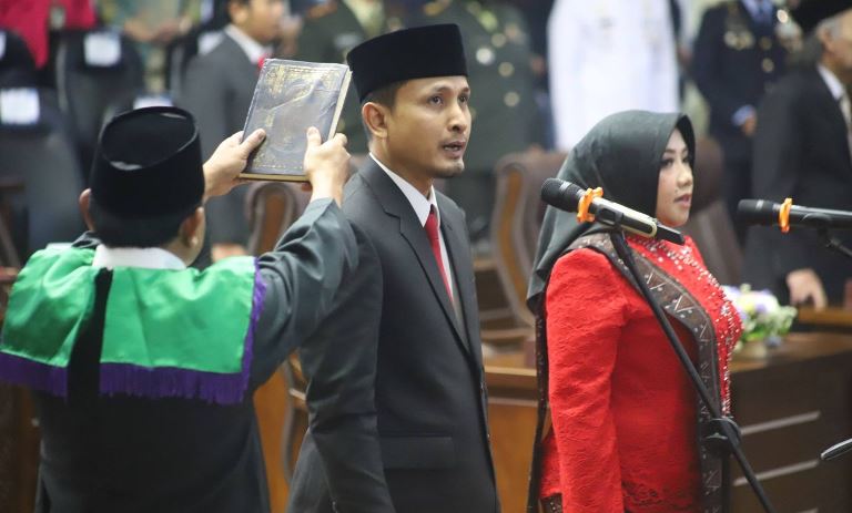 DPRD Kota Bandung Gelar Rapat Paripurna Pengucapan Sumpah Nina Fitriana Sutadi dan Sendi Lukmanulhakim Sebagai Anggota DPRD PAW