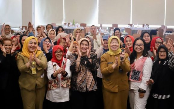 Rieke Suryaningsih Harap Pelatihan Public Speaking Bisa Menginspirasi Perempuan Untuk Mengasah Kemampuan Tampil Percaya Diri di Hadapan Publik