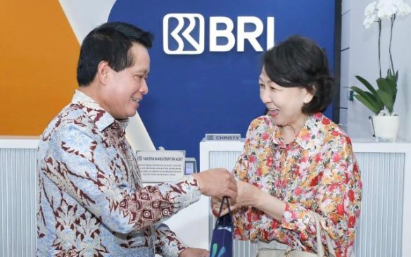 Peringati Hari Pelanggan Nasional 2025, Direksi BRI Turun Langsung Sapa Nasabah