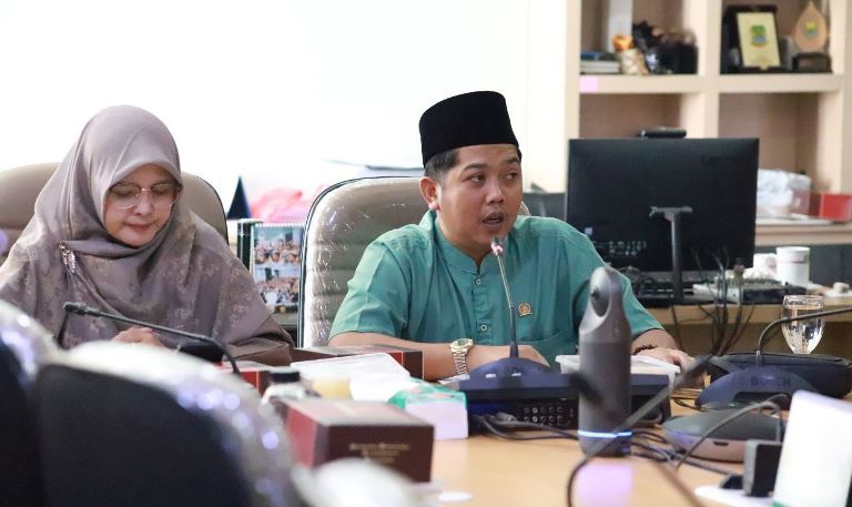 Pansus 8 Kota Bandung Gelar Rapat Finalisasi Raperda Tentang Penyelenggaraan Pesantren