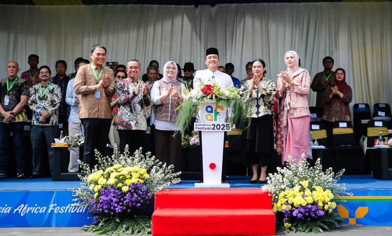 Pemkot Bandung Kembali Buka Asia Afrika Festival 2025