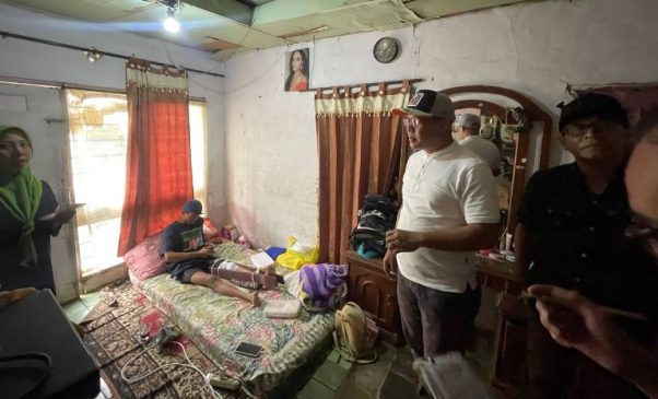 Asep Robin Tinjau Rumah Nyaris Ambruk di Pasir Impun, Dorong Percepatan Program Rutilahu
