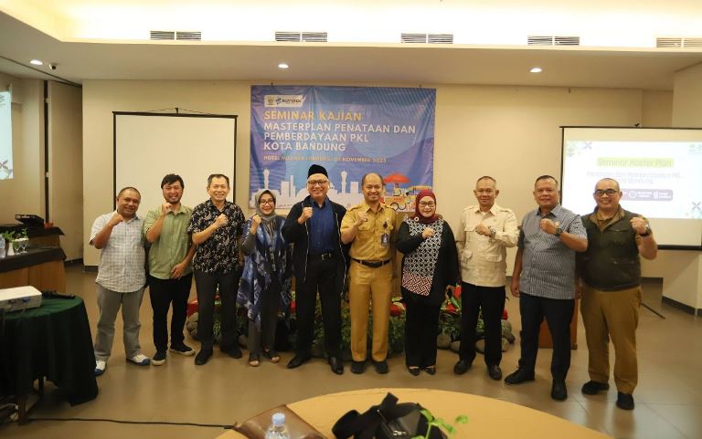 Bandung Susun Rencana Induk Penataan PKL untuk Tingkatkan Kesejahteraan