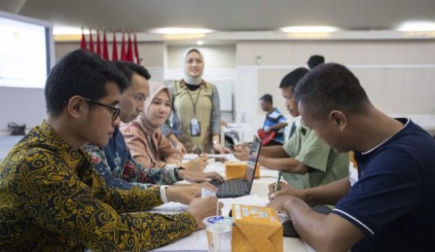 bank bjb Bersama Pemda Jabar Permudah Akses Keuangan Masyarakat Desa Terdampak Tambang