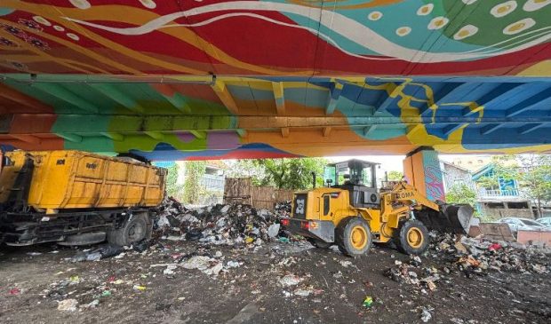 TPS Kolong Jembatan Pasupati Resmi Ditutup, Pemkot Bandung Lakukan Pengosongan Total