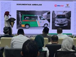 BAZNAS Jabar Terima Bantuan Ambulans dari Sedekah Konsumen Alfamart dan Alfamidi