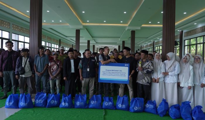 BRI Region 9 Bandung Salurkan Sembako untuk Warga Prasejahtera, Perkuat Ketahanan Sosial Ekonomi