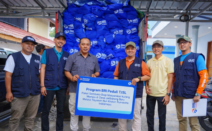 BRI Salurkan 5.000 Paket Sembako di Jatibarang Indramayu, Perkuat Kepedulian Sosial Lewat Program TJSL