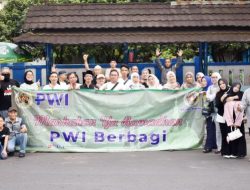 PWI Kota Bandung Tutup Program PWI Berbagi Ramadan, Salurkan 2.000 Paket Takjil untuk Masyarakat