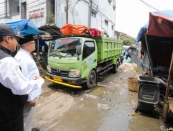Pengangkutan Sampah ke TPA Sarimukti Kembali Normal, DLH Bandung Kejar Penumpukan di Sejumlah TPS