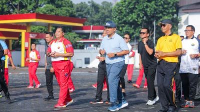 Farhan Ikut Menembak Saat HUT ke-52 Sekolah Staf dan Komando Tentara Nasional Indonesia, Tegaskan Sinergi TNI dan Pemkot Bandung