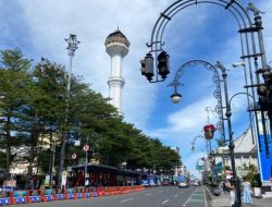 H+1 Lebaran, 640 Petugas Kebersihan Siaga Jaga Kenyamanan Wisata Kota Bandung