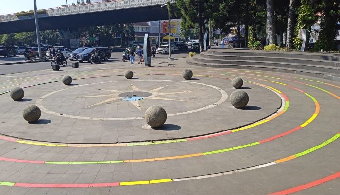 Libur Lebaran, Taman Kota di Bandung Ramai Pengunjung namun Tetap Bersih