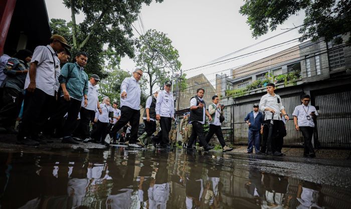 Monitoring Wilayah Bandung, Muhammad Farhan Tekankan Penataan PKL, Drainase, dan Sanitasi di Panjunan