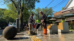 Muhammad Farhan Tegaskan Trotoar Harus Kembali ke Fungsinya, PKL Diminta Tertib