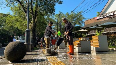 Muhammad Farhan Tegaskan Trotoar Harus Kembali ke Fungsinya, PKL Diminta Tertib