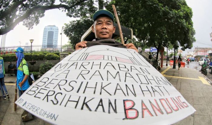 Sebanyak 211 Petugas Kebersihan Siaga di Hari Raya Idulfitri, DLH Kota Bandung Pastikan Kota Tetap Bersih