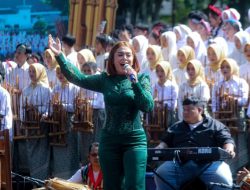 Ade Astrid dan 500 Musisi Guncang Bandung Kota Angklung Festival 2026, Tegaskan Bandung sebagai Kota Angklung Dunia