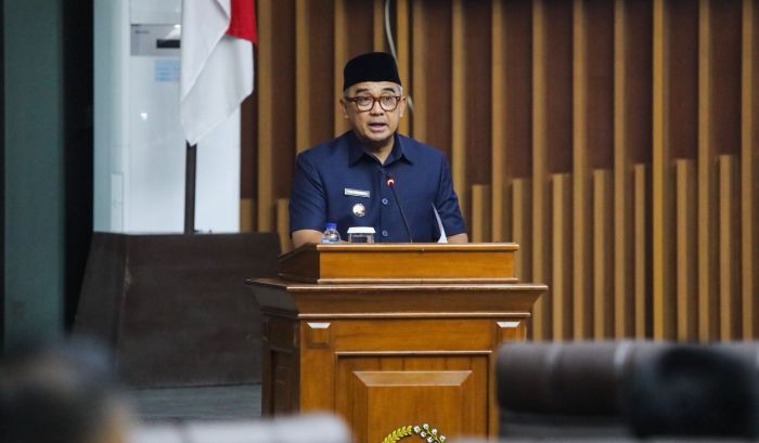 Wali Kota Bandung Jawab Pandangan Fraksi DPRD, Tiga Raperda Strategis Siap Dibahas Pansus