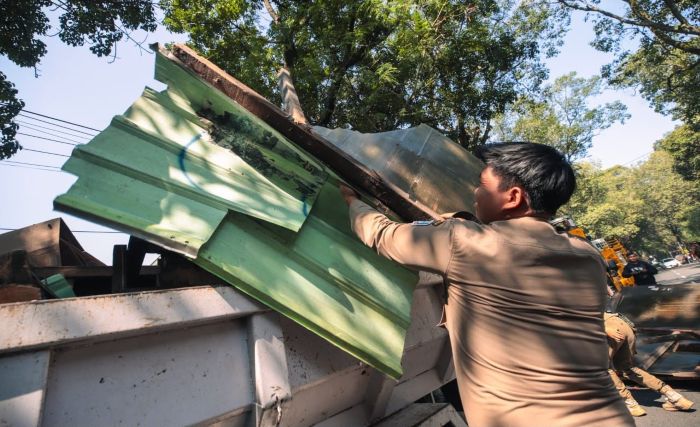 Pemkot Bandung Tertibkan 664 Bangunan Liar, Wali Kota Tegaskan Pendekatan Humanis Tanpa Gaduh
