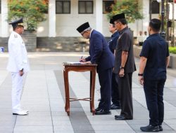 Wali Kota Bandung Lantik 105 Pejabat ASN, Tekankan Integritas dan Profesionalisme Birokrasi