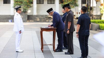 Wali Kota Bandung Lantik 105 Pejabat ASN, Tekankan Integritas dan Profesionalisme Birokrasi