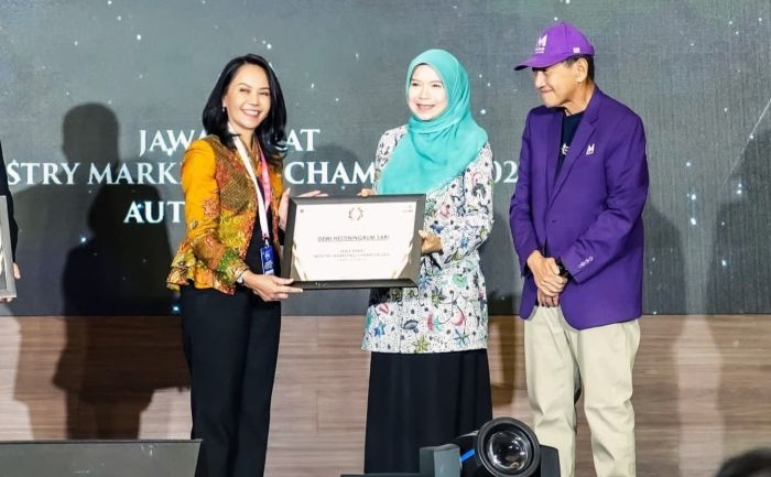 RCEO BRI Region 9 Bandung Dewi Hestiningrum Sari Raih Penghargaan di Bandung Marketing Week 2026