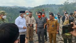 Diduga Jadi Tempat Pembuangan Sampah Ilegal, Lahan Terbakar di Ciumbuleuit Ditutup