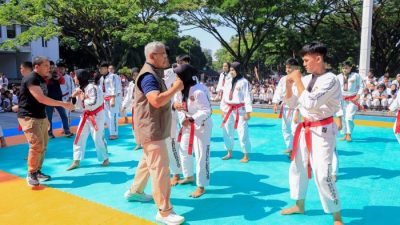Tarung Derajat Siap Latih Linmas di 151 Kelurahan Kota Bandung