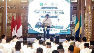 Lantik Pengurus MUI Kota Bandung 2026–2031, Farhan Titip Lima Agenda Strategis